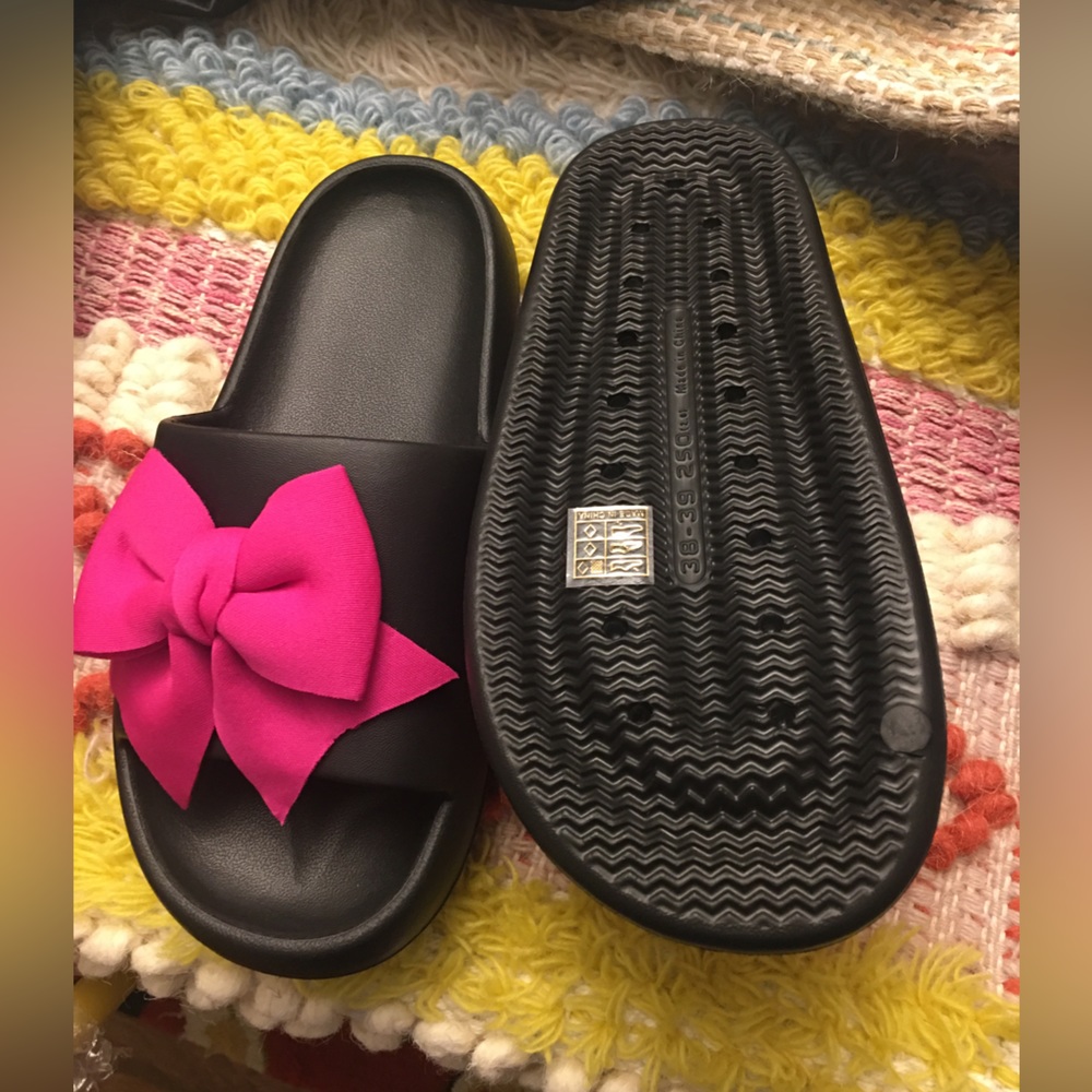 Womens Slides - Picture 2 of 2